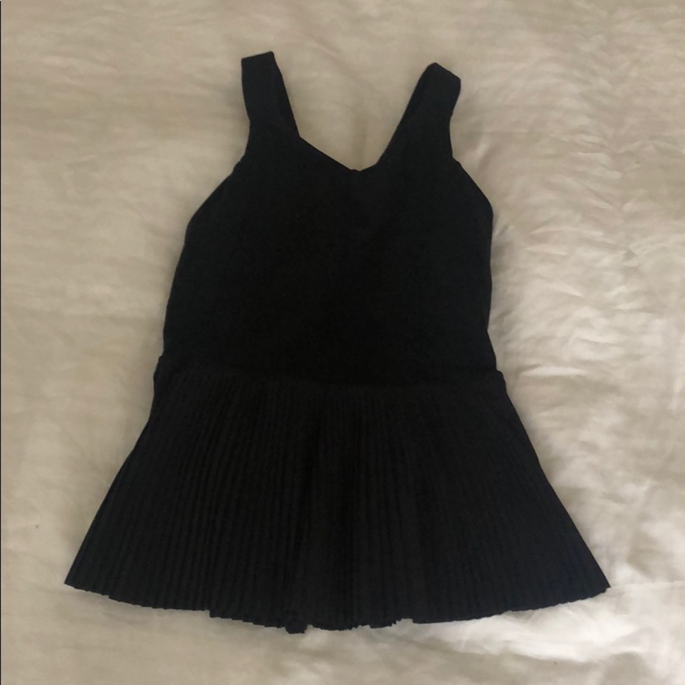 Black Lululemon top